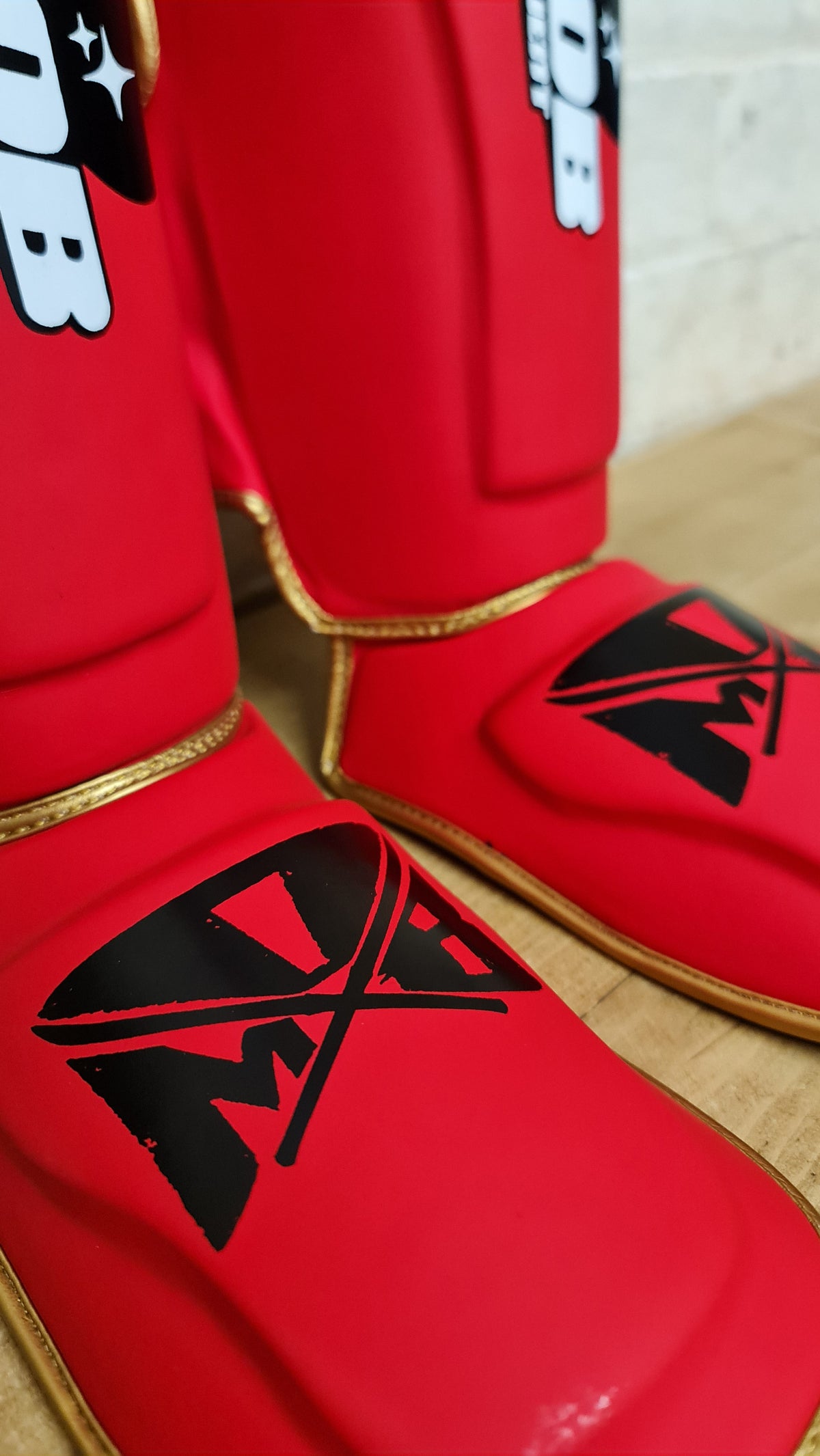 CMX shin guards - Red