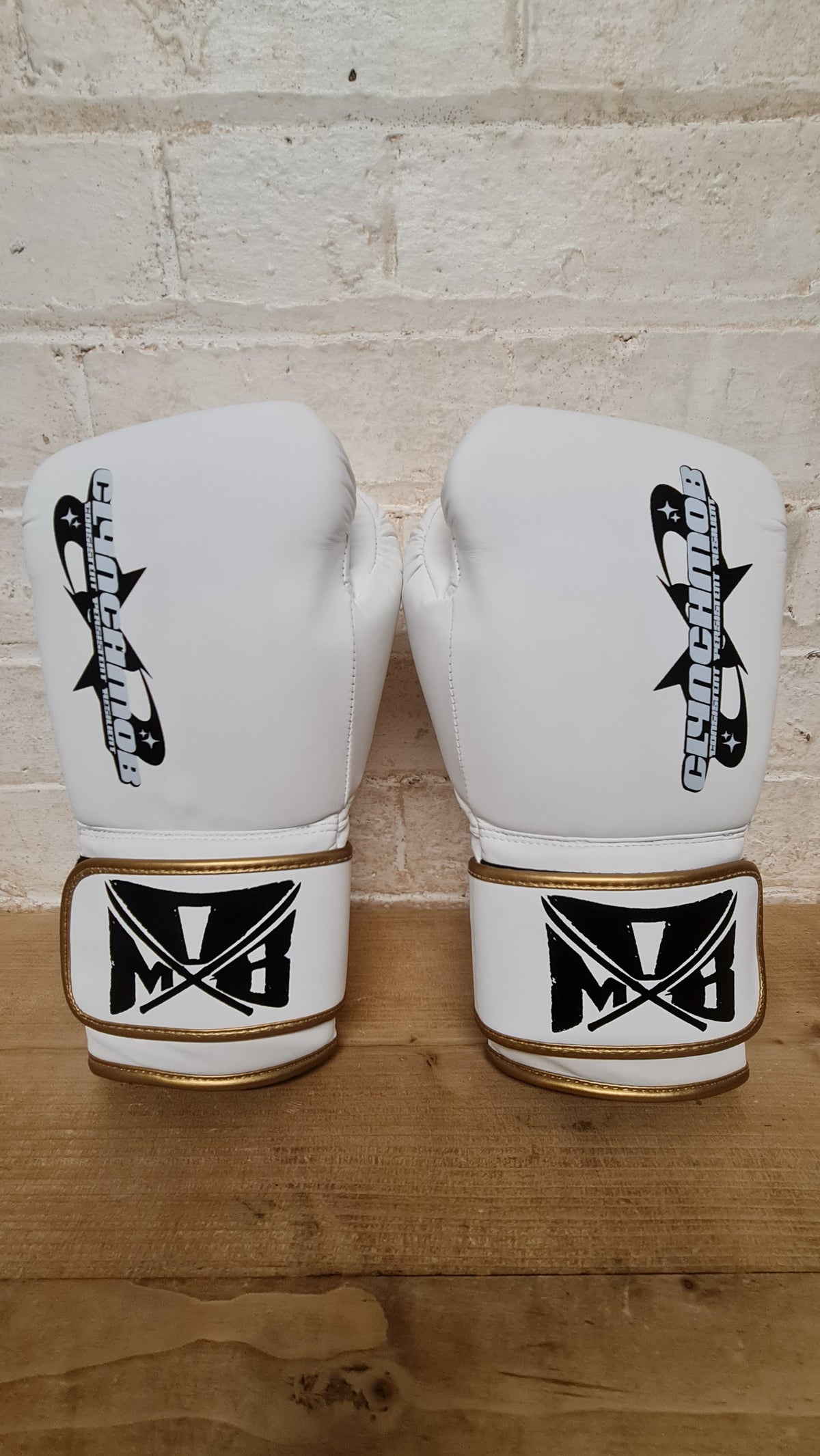 CMX boxing gloves - White