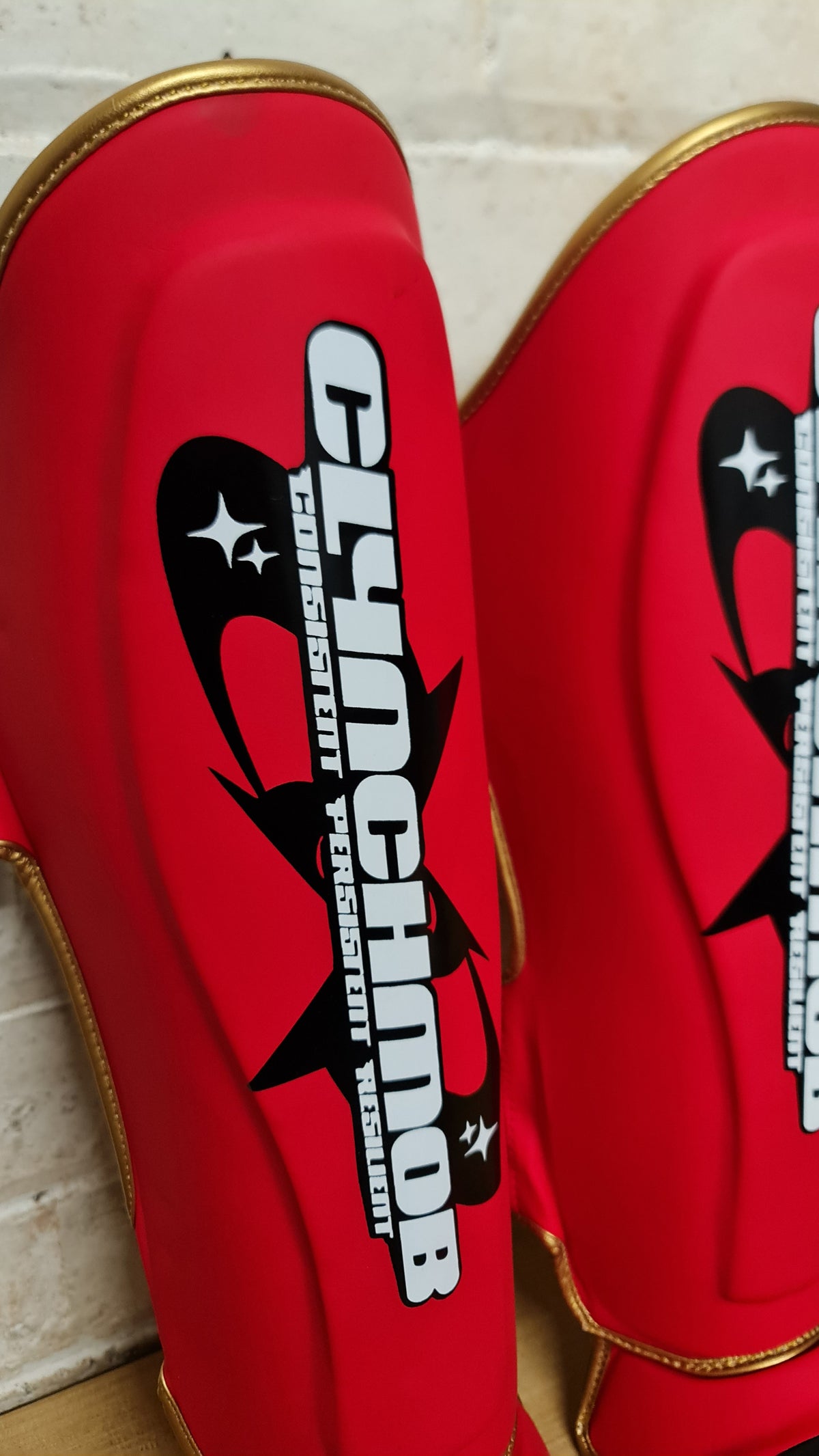 CMX shin guards - Red